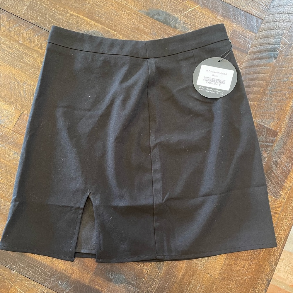 White fox boutique black mini skirt